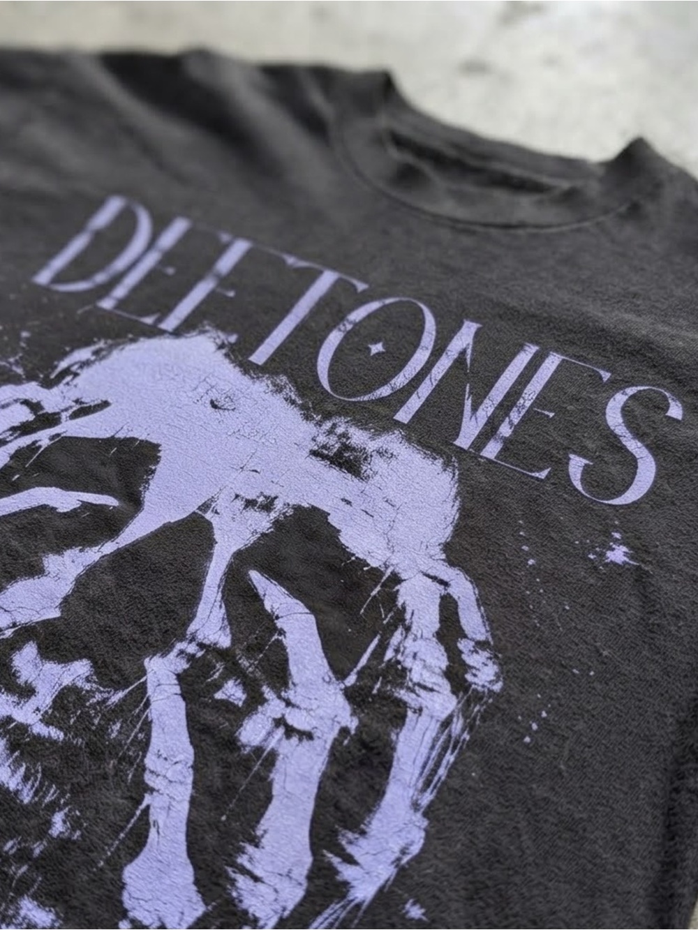 DEFTONES Black Tee with Lavender Skull Graphic - Picture 2 of 3